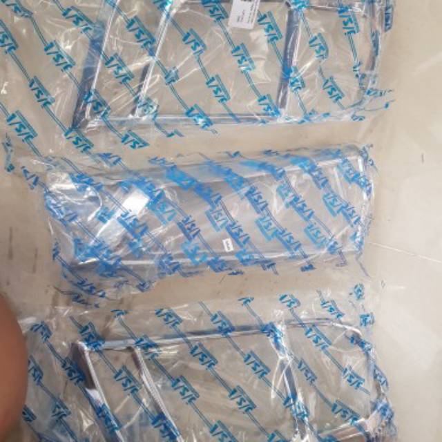 Garnish Lampu Belakang Calya Sigra