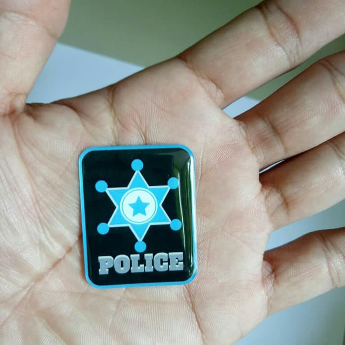 

stiker police biru kecil
