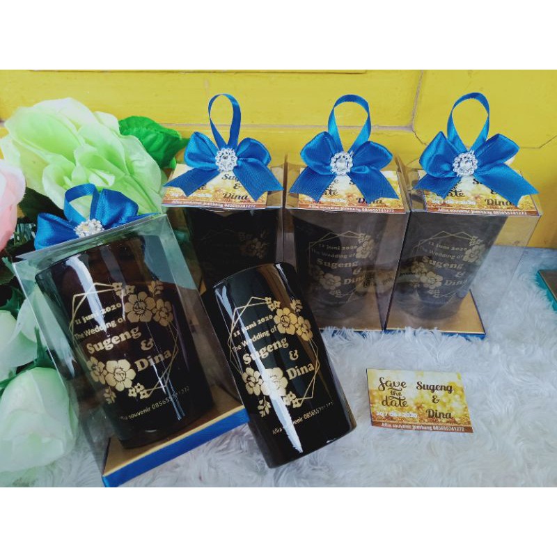 souvenir gelas hitam