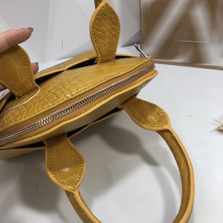 Kre31au22н ‑ Tas Alma Croco ORI Mini Import