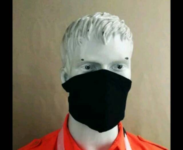 Masker hitam
