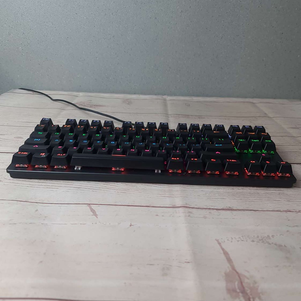 Leaven Crack Mechanical Keyboard 87 Key Blue Switch RGB - K550 - Black