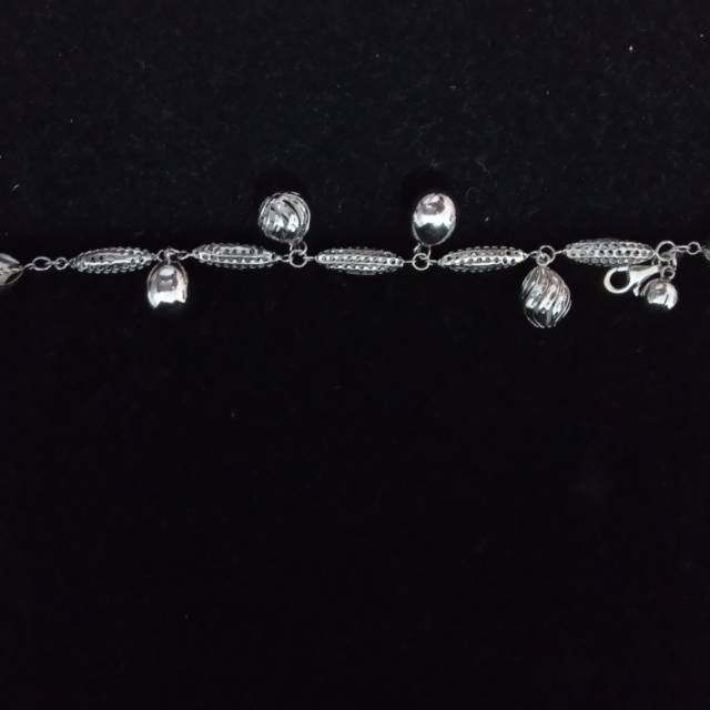 Gelang emas bandul ketupat