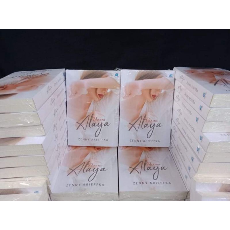 Novel Princess Alaya by. Zenny Arieffka