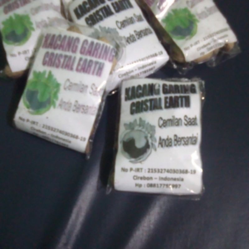 

Kacang Garing Cristal Earth