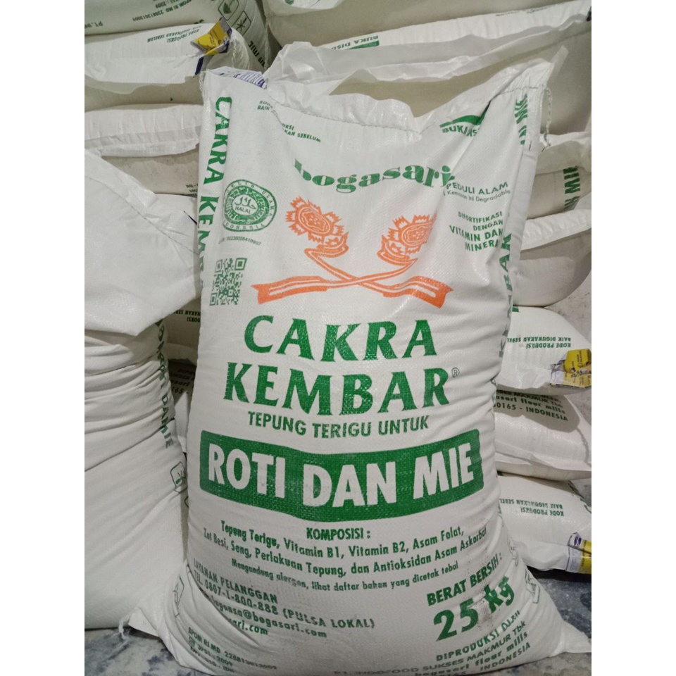 

Tepung terigu Cakra Kembar 1 zak 25kg