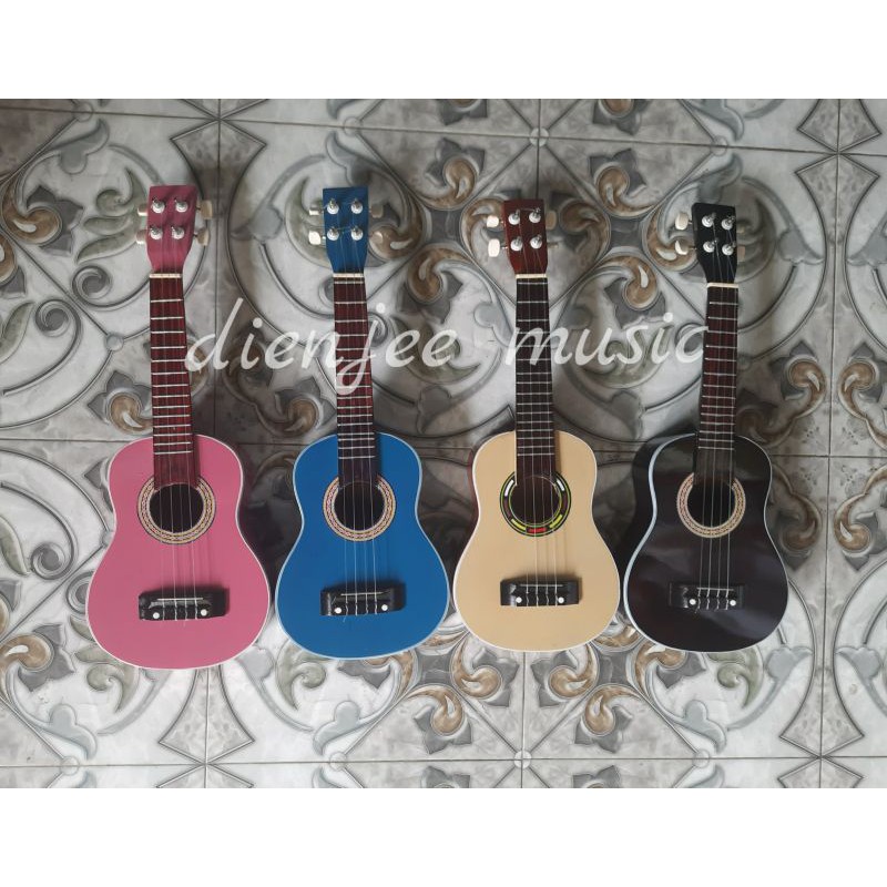 Ukulele / gitar ukulele /kentrung senar 4