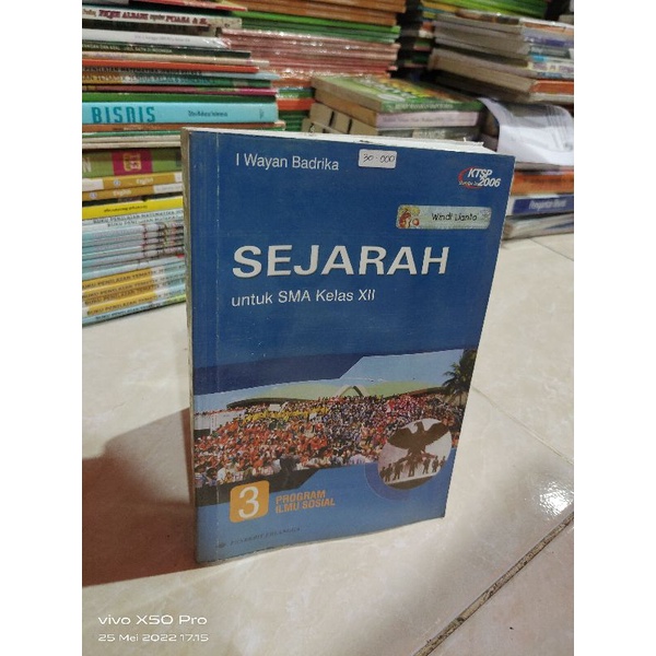 buku sejarah untuk SMA kelas 12 Erlangga