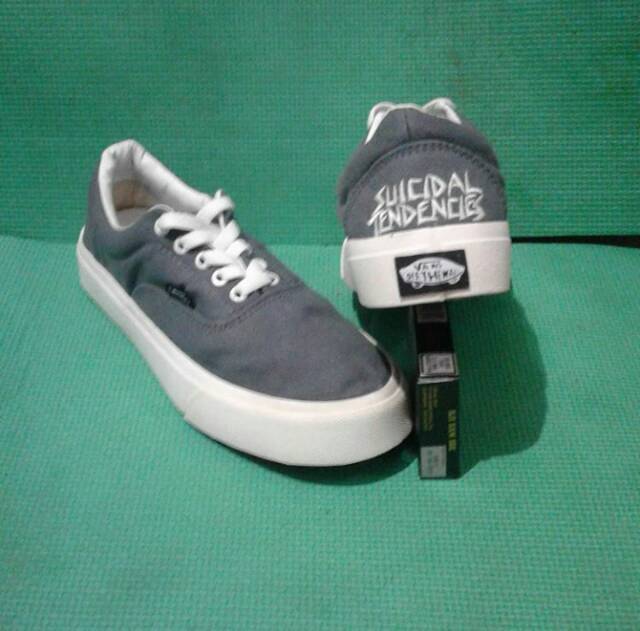 SEPATU VANS SUICIDAL NAVY GREY BLACK MARON MERAH SEPATU KETS SEKOLAH KULIAH KERJA CEWEK COWOK