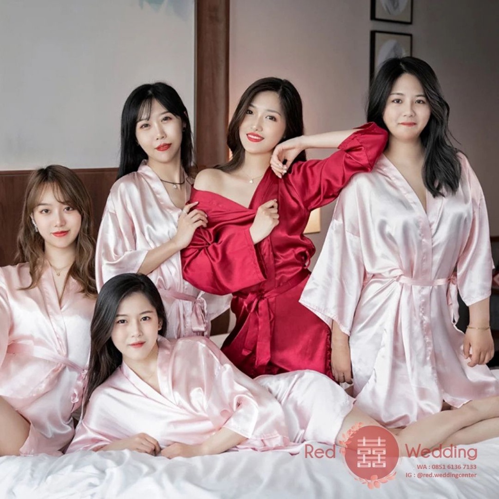 [BRIDESMAID] Gaun Kimono Bridesmaid Pengantin Wedding Day Bahan Satin Bridal Morning Robe dengan Bordir Tulisan Bridesmaid