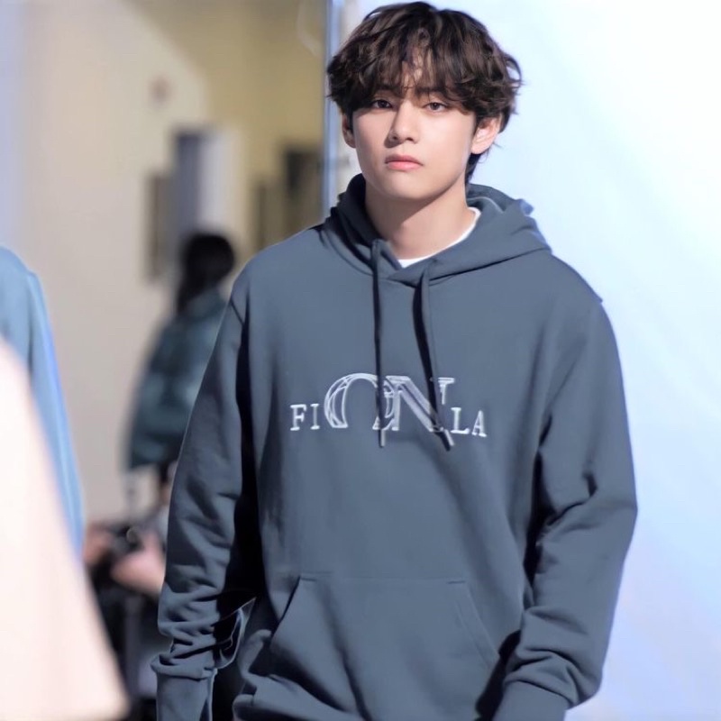 [BOOKED] OFFICIAL HOODIE FILA NOW ON BTS TAEHYUNG V