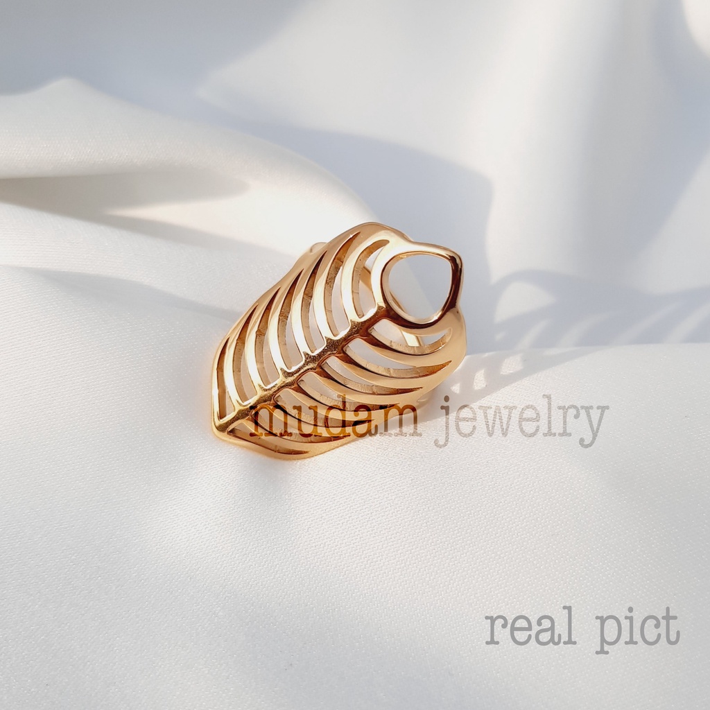 Cincin Titanium Model Leaf Veins Fashion Wanita Warna Gold