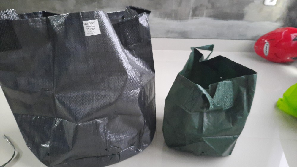 Planter Bag Ukuran 30 Liter (diameter 34cm Tinggi 33cm)