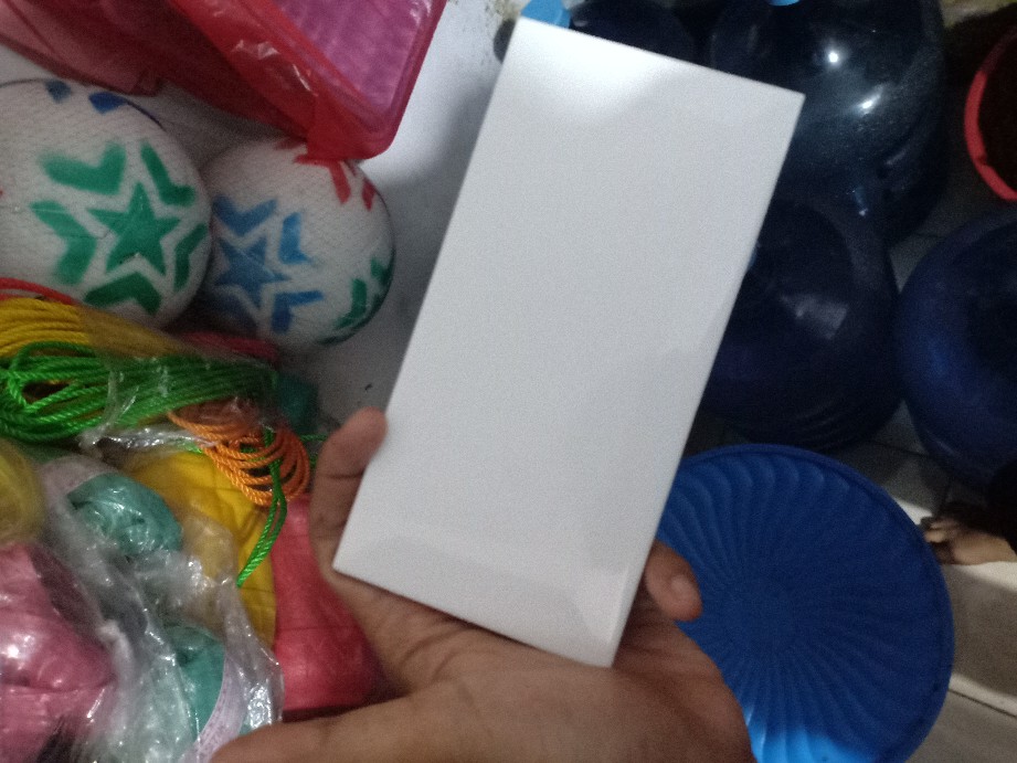 Mulia Signature Subway Keramik Dinding 7.5 X 15 Bevel