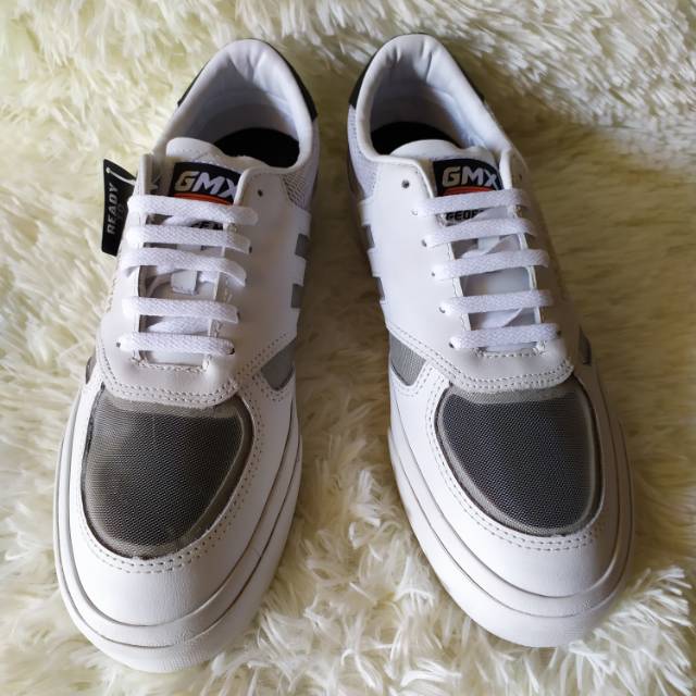 Sepatu GMX Sadega Dochi