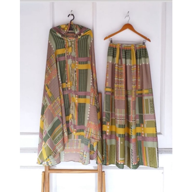 Kain Silk Original Ria Miranda Motif Timber