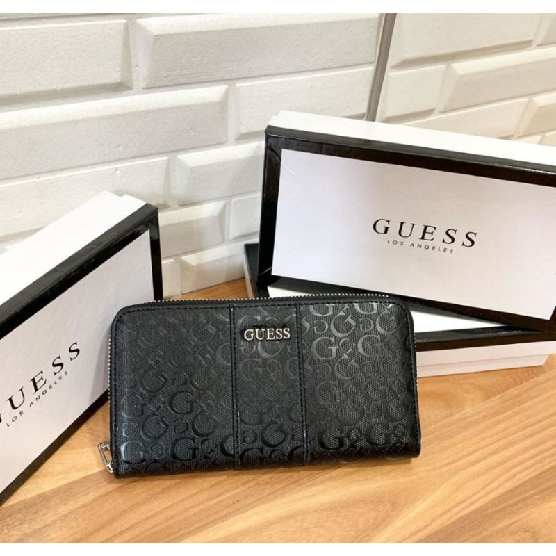 Dompet guess holo