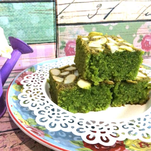 

Almond Green Tea