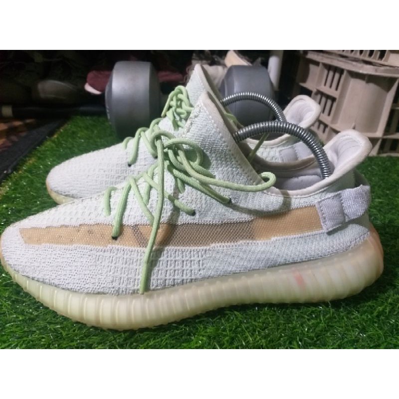 Yeezy boost hyperspace adisas preloved second bekas