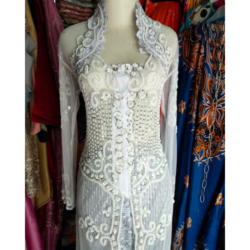 kebaya akad nikahan Payet putih mewah