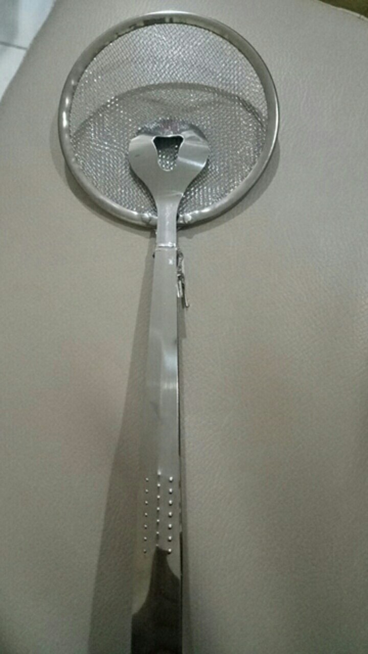 Anekagrosir | Alat Dapur - Jepitan Gorengan - Jepitan Gorengan Dengan Tirisan Minyak Termurah !!