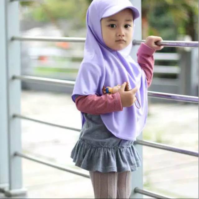 Jilbab anak topi