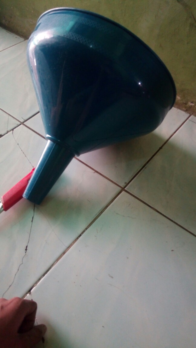 Corong Plastik 30 Cm