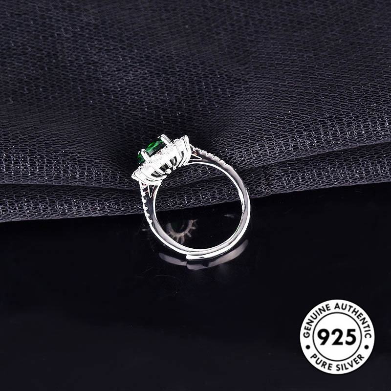 Cincin Sterling Silver 925 Dengan Batu Emerald Oval Elegan Untuk Wanita