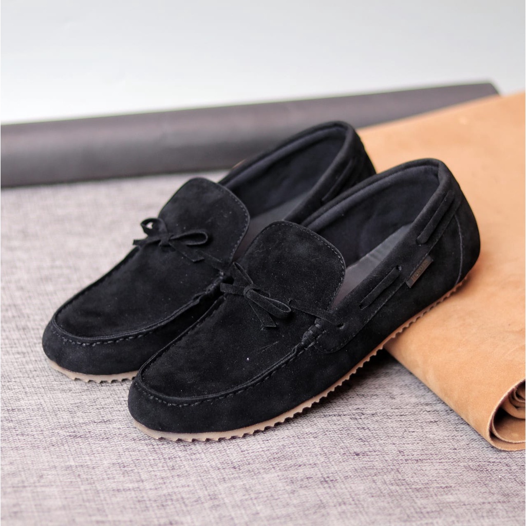 MOLK Sepatu Kasual Sepatu Slip On Pria Kulit Suede Pu Leather Simple Murah Anti Slip Brand Origina