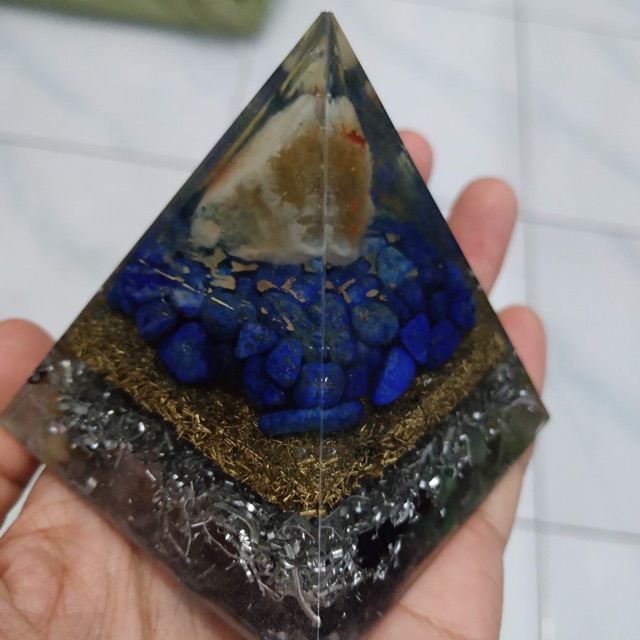 ORGONITE PIRAMIDA PENDANT LAPIS LAZULI 5 - 6 CM