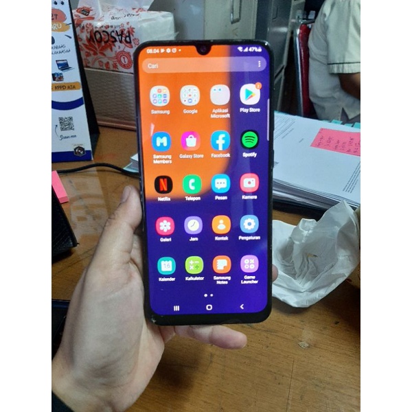 HP Samsung Second A 50 S Layar Pecah Dikit