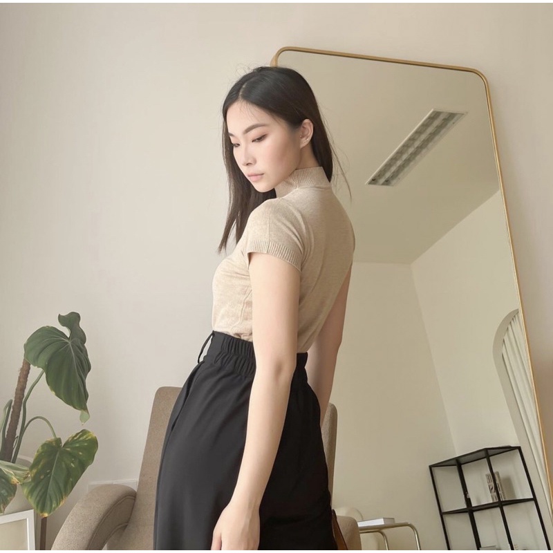 AMARA TURTLENECK SOFT KNIT BASIC KOREA - INNER OUTERWEAR - ATASAN TANGAN PENDEK - TOP RAJUT ATASAN WANITA - HADIAH / KADO ULTAH WANITA