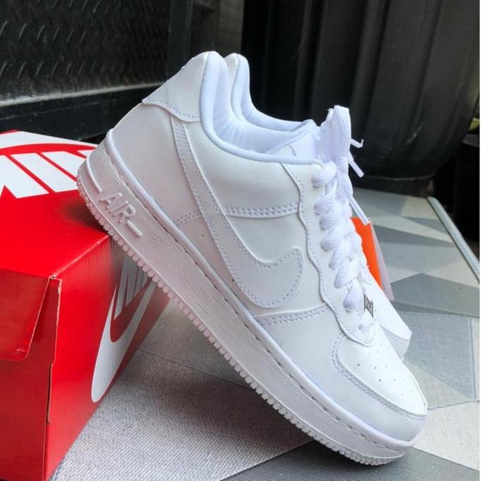 タ SEPATU PUTIH POLOS WANITA DAN PRIA SEPATU SNEAKERS NIKE AIR FORCE 1 ぇ