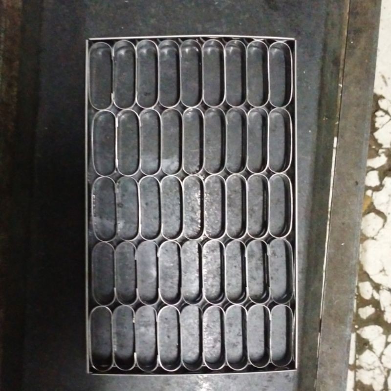

kastengel oval isi 45 lubang