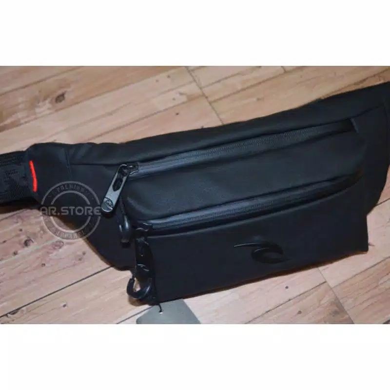 TAS RIPCURL WAISTBAG RIPCURL TAS SLEMPANG RIPCURL WAISTBAG RIP CURL LOGO BESI