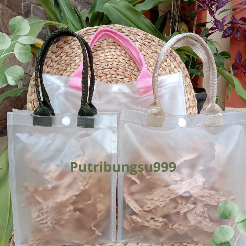 

Tas Hampers Murah Mika/PVC Doff Tebal Besar Dan Sedang Mika O,25A Doff