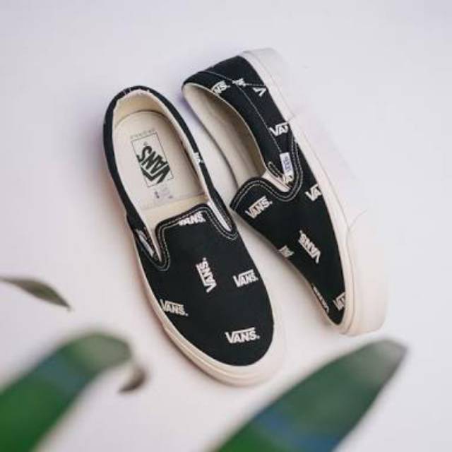 Vans Slip on Og Logo Print