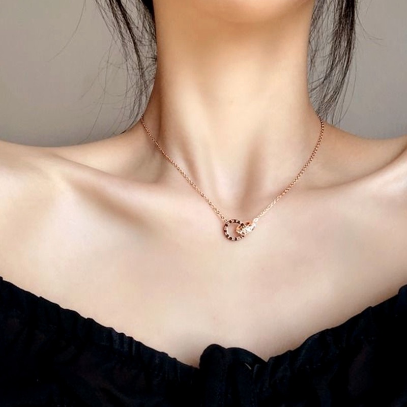 Kalung Titanium Wanita Asli Bentuk Bulat Angka Romawi liontin simple Anti Karat Berlian Aksesoris Wanita