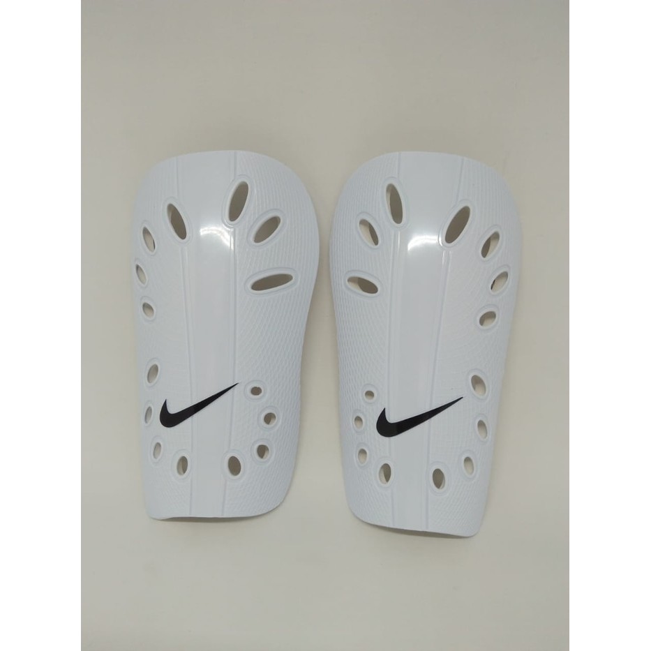 sport ku/Nike J guard pelindung kaki dekker putih original 100%