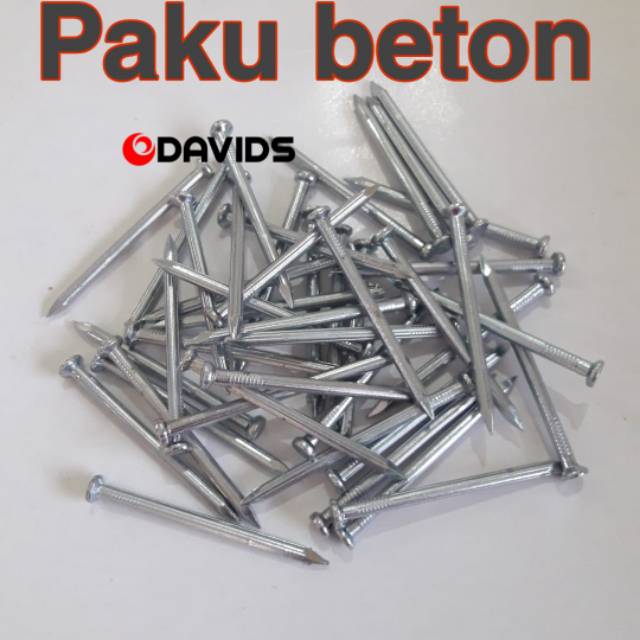 Paku beton dinding tembok putih