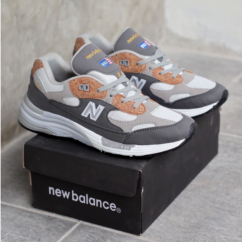 TOP SELLER NEW B 992 USA SEPATU PRIA LIMITED EDITION
