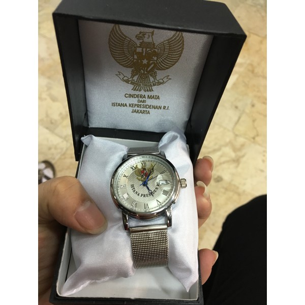 Jam Tangan Istana Wanita