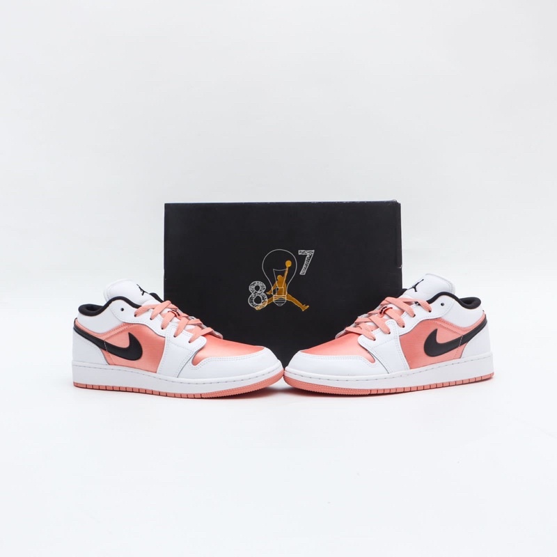 Air Jordan 1 Low White Light Madder Root