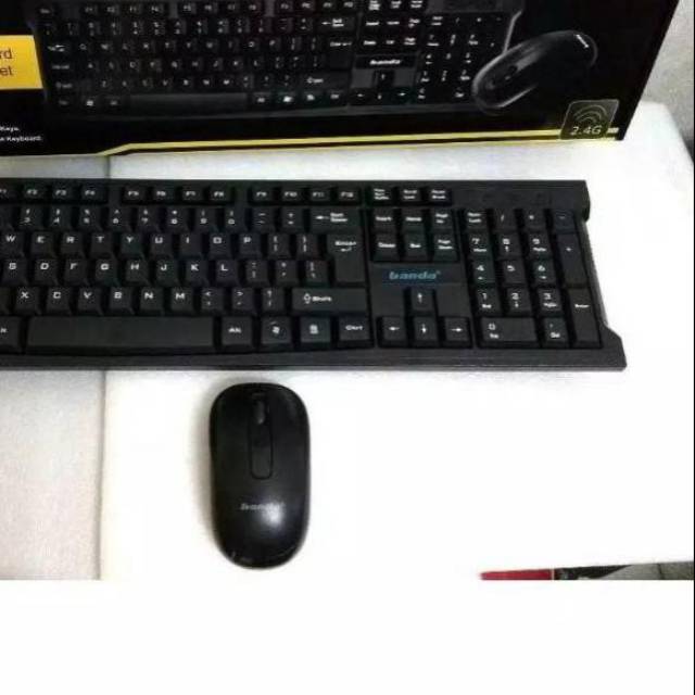 Keyboard Wireless dan Mouse Set Banda W200 / KEYBOARD WIRELESS BANDA