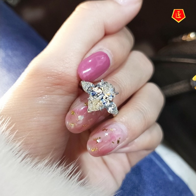 [Ready Stock]Minority Fashion Design Moissanite Eye-Catching Ring Female