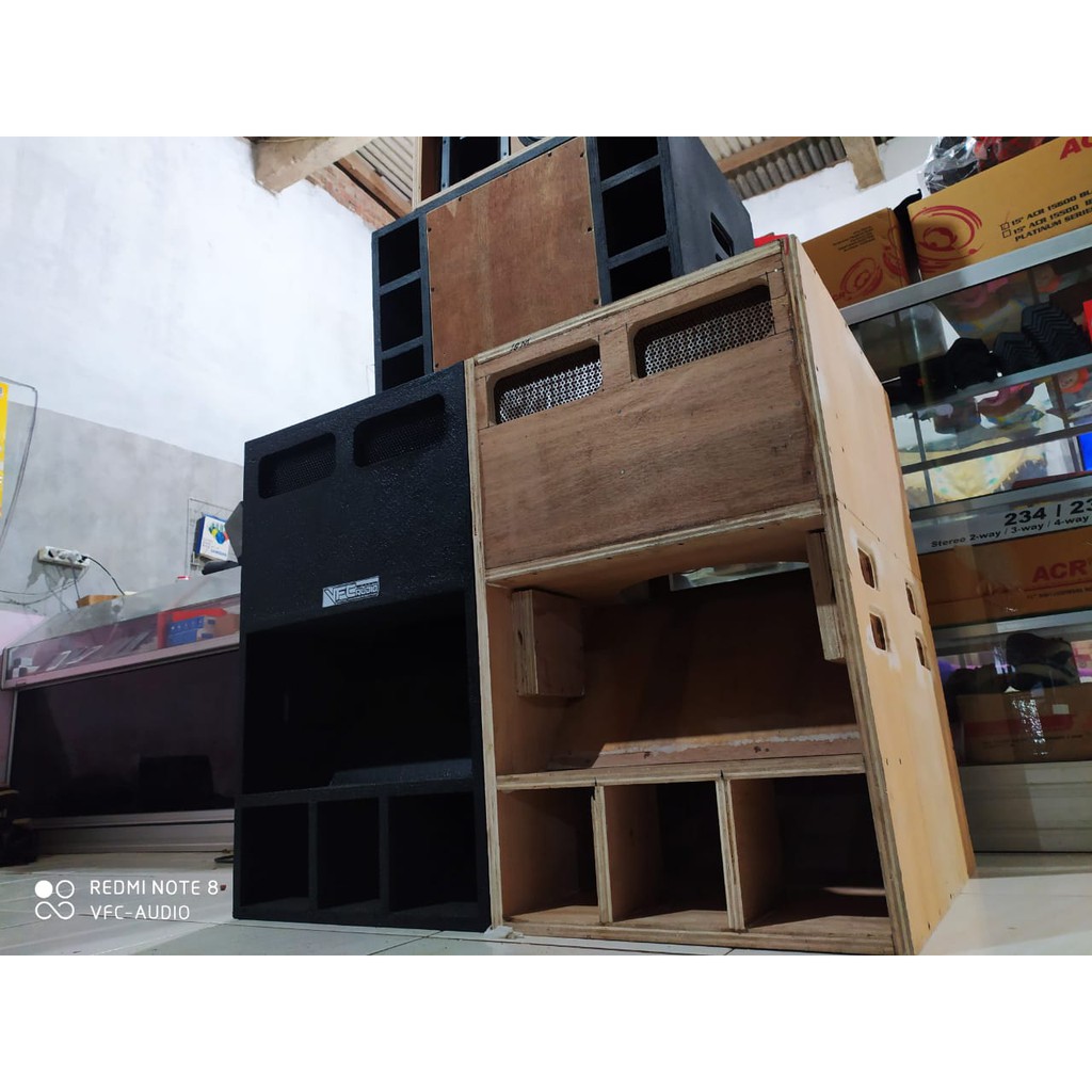 Box CBS Trilogy 15 inch