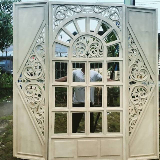 Ukiran pelaminan akad