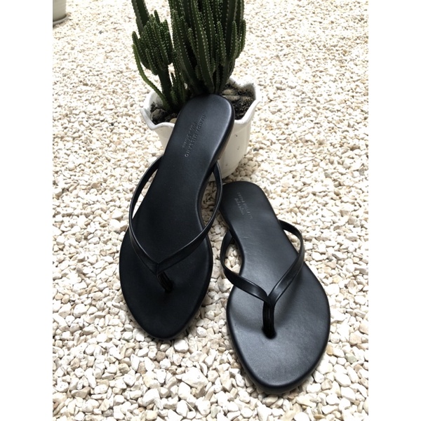 PRELOVED sandal wanita nanda milano HITAM size 38