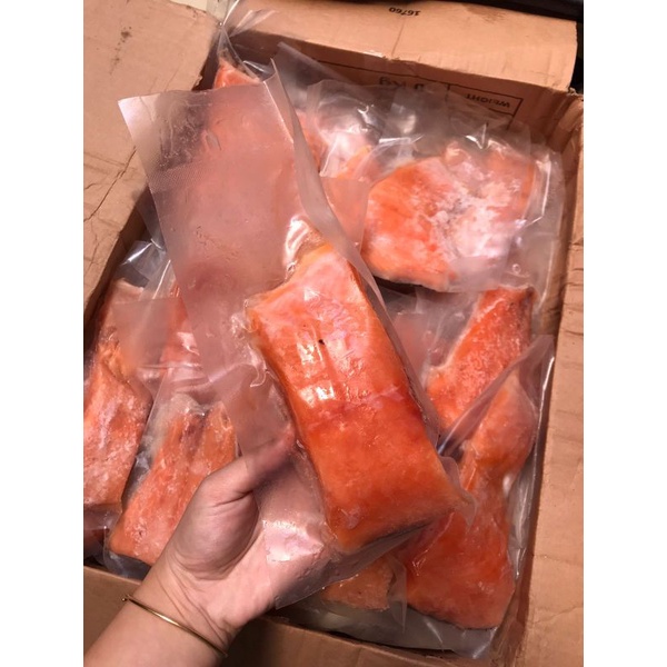

Salmon Atlantik Frozen / Salmon fillet tanpa duri
