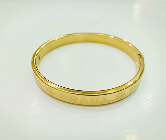 Gelang titanium / gelang PRADA- titanium/ gelang / gelang wanita